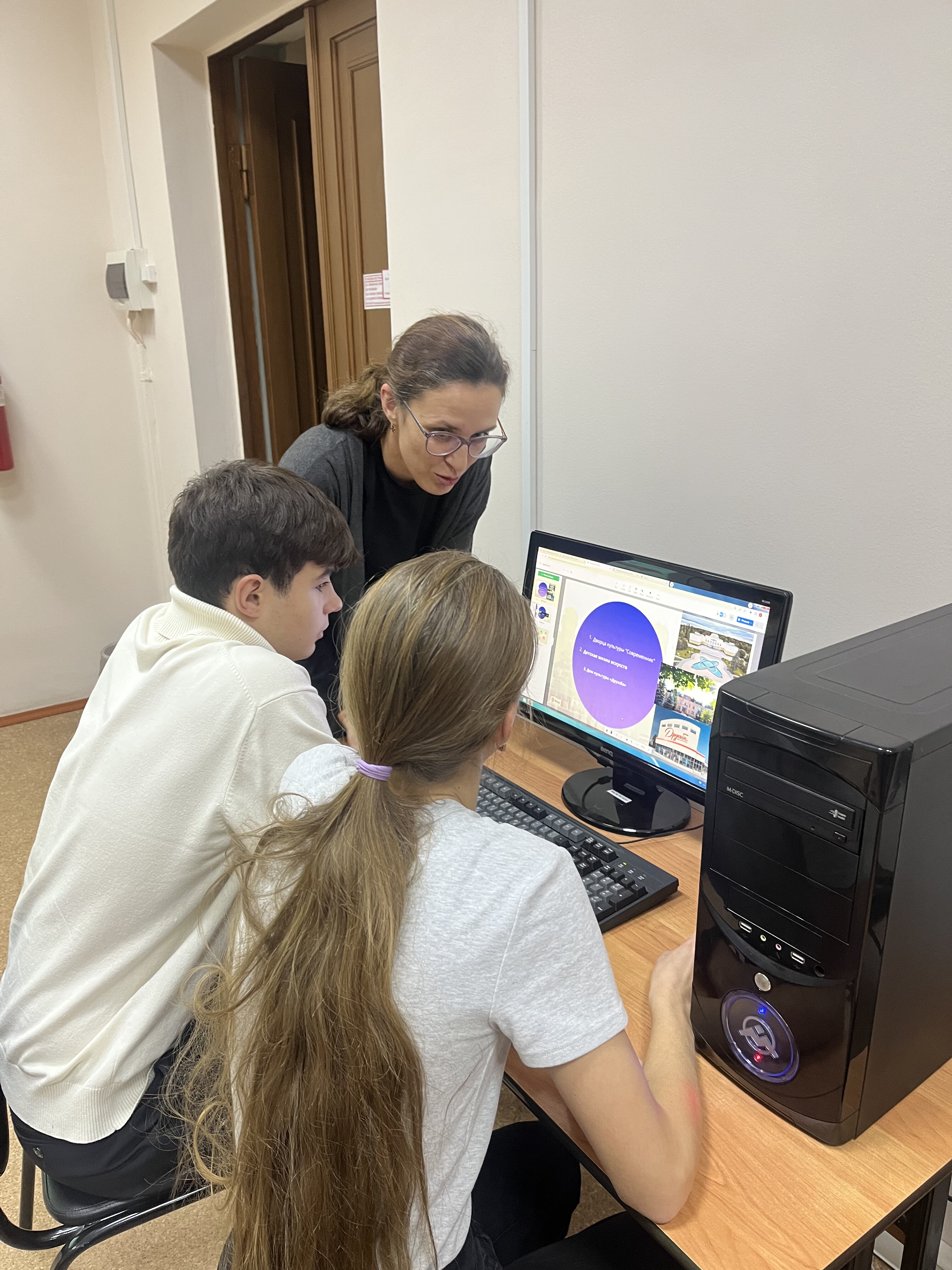 В рамках профориентационной деятельности состоялся мастер-класс Новогодняя IT-феерия»